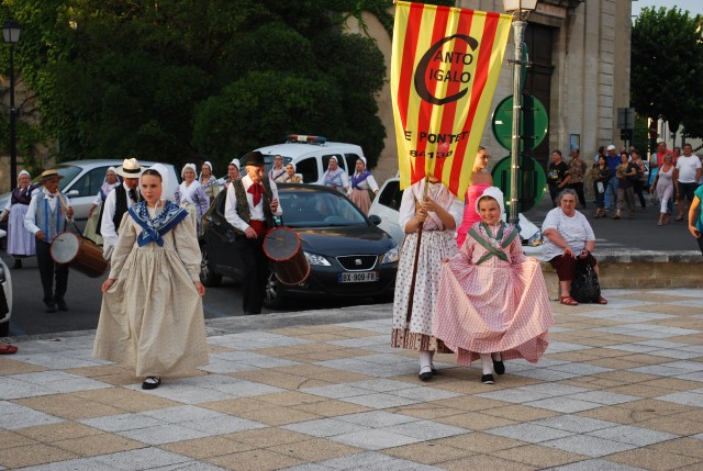 feu St-jean Morières  2015_06.jpg