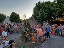 Feu st-jean caumont 2022_2022_05.jpg Feu st-jean caumont 2022_2022_05.jpg